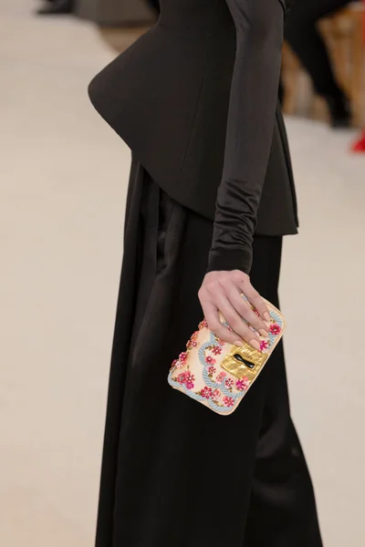 Look 39